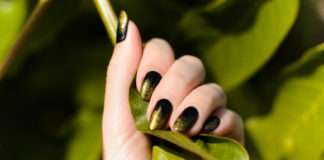 Koraliki, kolczyki, diamenciki oraz szaleństwo wzorów… Czyli paznokcie latem paznokcie latem