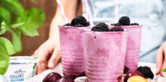 Przywracamy lato! Postaw na proste i smaczne koktajle Koktajl z jeżyn z powidłami śliwkowymi