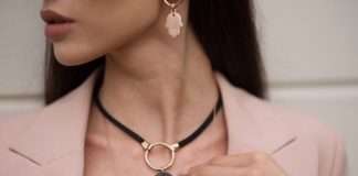 Elegancka biżuteria – idealne uzupełnienie stylizacji do pracy biżuteria do pracy