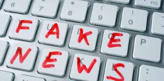 Zalewają nas fake newsy Fake news