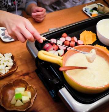 Tajemnicza nazwa i prostota przygotowania, czyli co kryje się pod nazwą fondue
