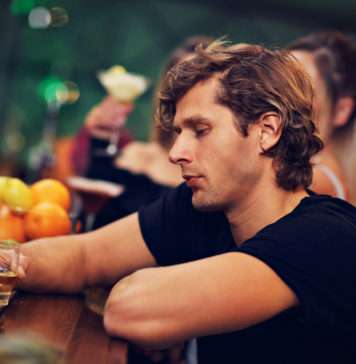 Picie ryzykowne, picie szkodliwe – czyli problem z alkoholem alkoholizm