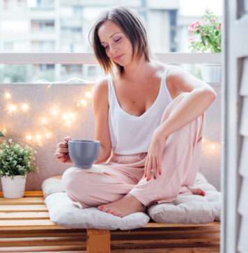 Jak funkcjonalnie urządzić balkon w bloku? aranżacja balkonu