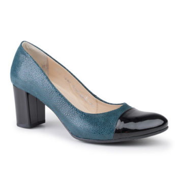 Do biura, do kina, na zakupy – najmodniejsze buty na lato 2018 Półbuty połysk