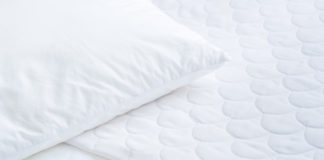 Jak dbać o pościel i materac? Biała - czysta pościel