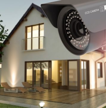 Wyjeżdżasz na wakacje? Zobacz, jak możesz zabezpieczyć swój dom przed włamaniem Monitoring domu i posesji