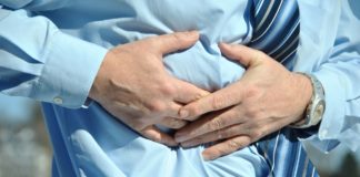 Kiedy warto pójść do gastrologa? Ból w dole brzucha