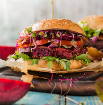 Co jedzą weganie? Vegeburger