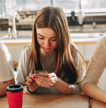 Social media śledzą nas na potęgę śledzące aplikacje mobilne