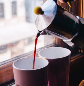 Co warto wiedzieć o klasycznej kawiarce – kilka ciekawostek Kawa z kawiarki