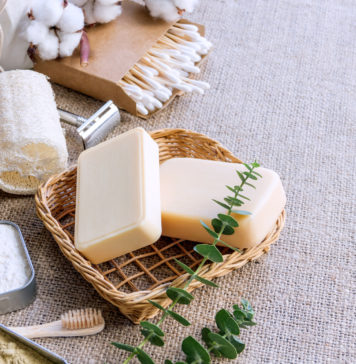 Wprowadź styl zero waste do swojej kosmetyczki kosmetyki zero waste