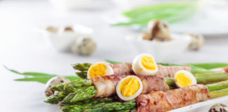 Z tymi przepisami twój grill nie może się nie udać! Szparagi w boczku