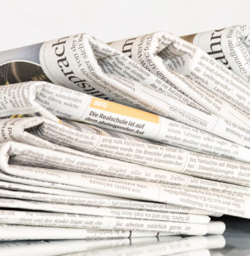 Czy warto czytać gazetę Super Express? Dużo kolorowych gazet