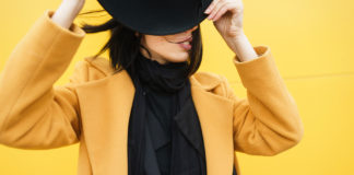 Elegancja ze szczyptą luzu, czyli jak się ubrać w stylu streetwearowym? Styl streetwaearowy