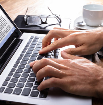 Polscy twórcy literaccy na topie – po jakie nowe tytuły warto sięgnąć? Polscy twórcy literaccy na topie