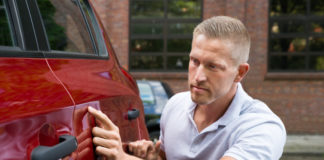 Na co musisz zwrócić uwagę przy zakupie samochodu z drugiej ręki? zakup samochodu używanego