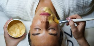 Maseczka z glinki ghassoul i glinka porcelanowa na ratunek twojej twarzy Maseczka z glinki ghassoul