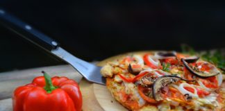 Włoska kuchnia – smaki słynnych miast i regionów Włoska pizza