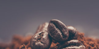 4 fakty o kawie, o których nie miałaś pojęcia Ziarna kawy kawa mielona