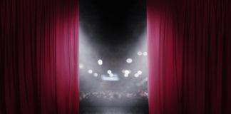 Aranżacja widowni teatralnej – to nie takie proste! ruchoma widownia teatralna