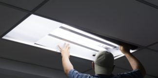 Wymień stare świetlówki na świetlówki LED – 4 argumenty Wymiana świetlówek LED