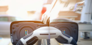 Kto może skorzystać z dopłaty do samochodu elektrycznego i które modele są objęte dofinansowaniem? ładowanie samochodu elektrycznego