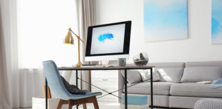 Jak urządzić domowy gabinet? Kilka praktycznych wskazówek kącik pracy do home office