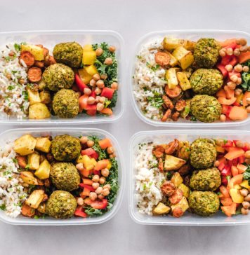 Fit catering – czyli jakość, wygoda i oszczędność czasu w jednym! fit catering cztery pudełka