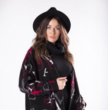 Modne swetry damskie na jesień 2020 Wełniany sweter z kieszeniami z przodu