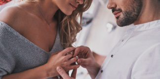 Porady i wskazówki, jak wybrać odpowiedni pierścionek zaręczynowy zaręczyny pierścionek zaręczynowy