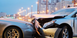 Kolizja samochodowa – co robić? stłuczka samochodowa
