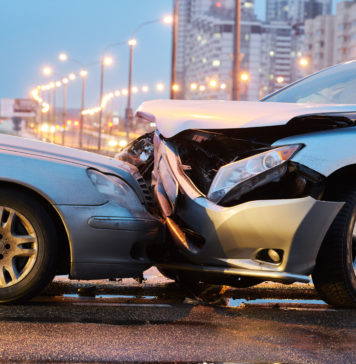 Kolizja samochodowa – co robić? stłuczka samochodowa