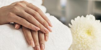 Jak ściągnąć paznokcie żelowe nie uszkadzając przy tym swojej płytki? Jak ściągnąć paznokcie żelowe