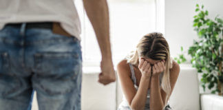 Dołącz do akcji #NiePrzesadzam – okaż sprzeciw przemocy słownej przemoc wobec kobiety