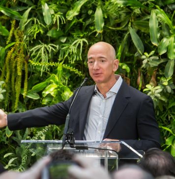 Jak działa szef Amazona? Jeff Bezos