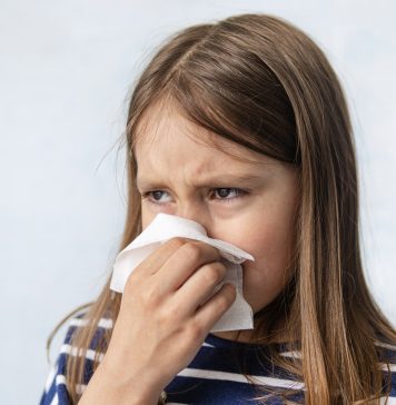 Jak rozpoznać kaszel mokry u dziecka? kaszel mokry u dziecka