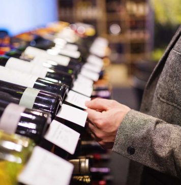 Czym wyróżniają się najlepsze sklepy z winem? sklep z winem