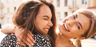 Jakimi fryzurami zaskoczymy w tym roku? dwie hipsterki