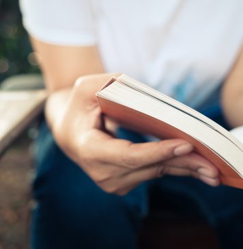 B.A Paris: Terapeutka – czyli thriller na lato czytanie w ogrodzie