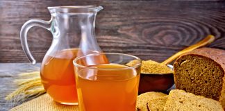 „Must have” produktów, które koniecznie musisz spróbować na Ukrainie kwas chlebowy