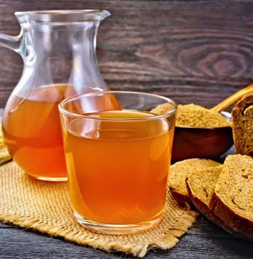 „Must have” produktów, które koniecznie musisz spróbować na Ukrainie kwas chlebowy