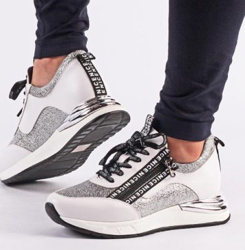 Jakie tej jesieni nosić buty sportowe damskie? białe sneakersy