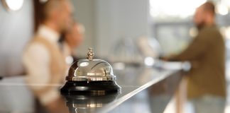 Hotel ze SPA w Zielonej Górze luksusowa recepcja hotelowa