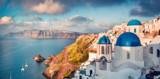 Kierunek: Grecja. Najatrakcyjniejsze miejsca do zwiedzania i wypoczynku Najbardziej magiczna wyspa - Santorini