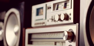 Retro sprzęt audio – na co zwrócić uwagę przy zakupie? retro wieża