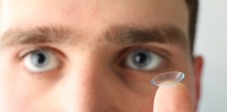 Jak zadbać o oczy? Praktyczny poradnik soczewki kontaktowe