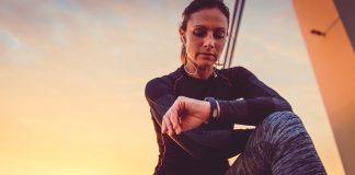 Huawei Fit Watch kobieta jogging smart band