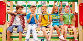 Place zabaw dla dzieci – jak je montować i gdzie kupić? plac zabaw dla dzieci