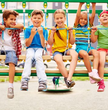 Place zabaw dla dzieci – jak je montować i gdzie kupić? plac zabaw dla dzieci