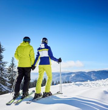 Planujesz zakup stroju i akcesoriów narciarskich? Te wskazówki pomogą Ci wybrać dobrze para na nartach
